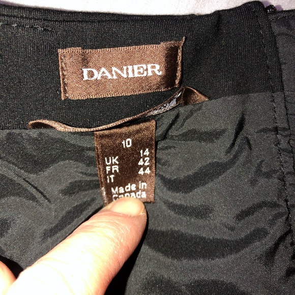 Ladies Danier pencil skirt - Picture 6 of 7